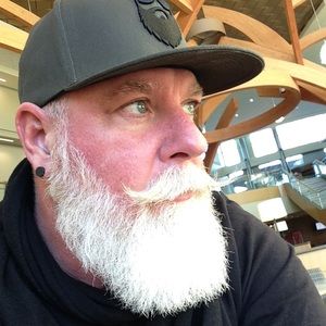 Meet your Posher, Eric